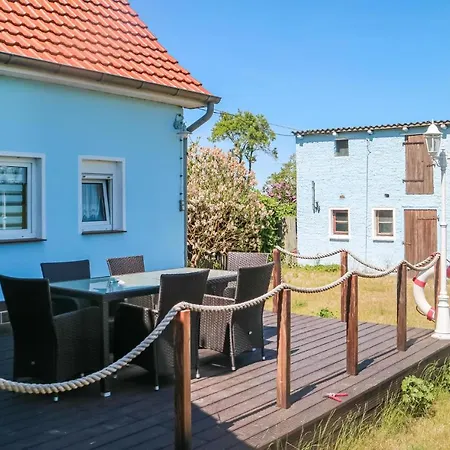 بيت للعطل In With Kitchen